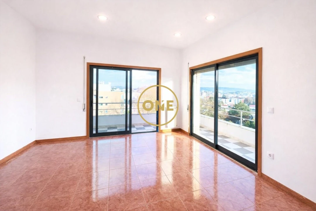 Apartamento T3 para Venda em Vila Nova de Famalicão e Calendário Foto 2