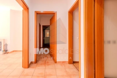 Apartamento T3 para Venda em Romeira e Várzea