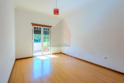 Apartamento T3 para Venda em Romeira e Várzea