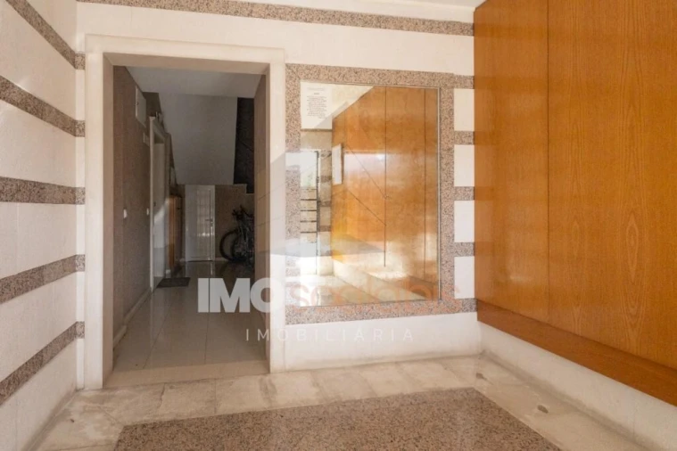 Apartamento T3 para Venda em Romeira e Várzea Foto 25