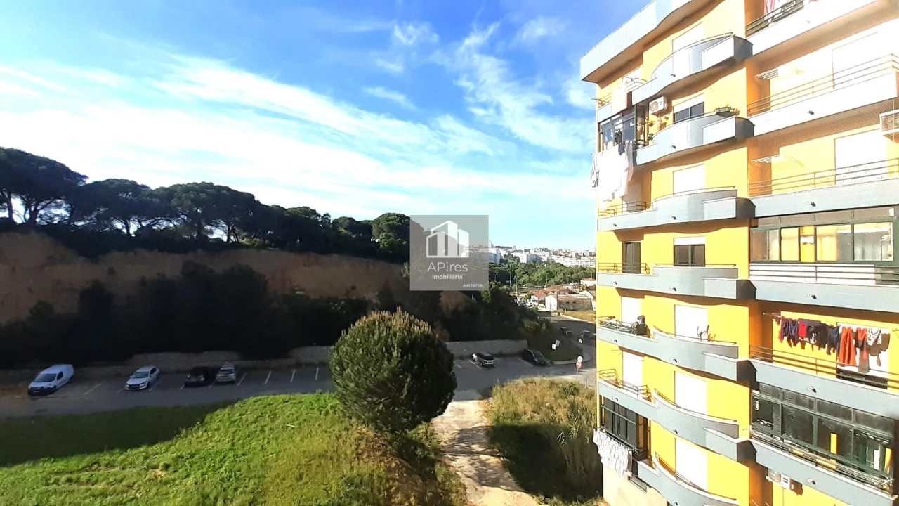 Apartamento T3 para Venda em Laranjeiro e Feijó Foto 38
