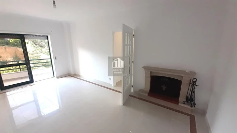 Apartamento T3 para Venda em Laranjeiro e Feijó