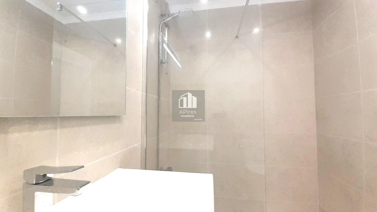 Apartamento T3 para Venda em Laranjeiro e Feijó Foto 28