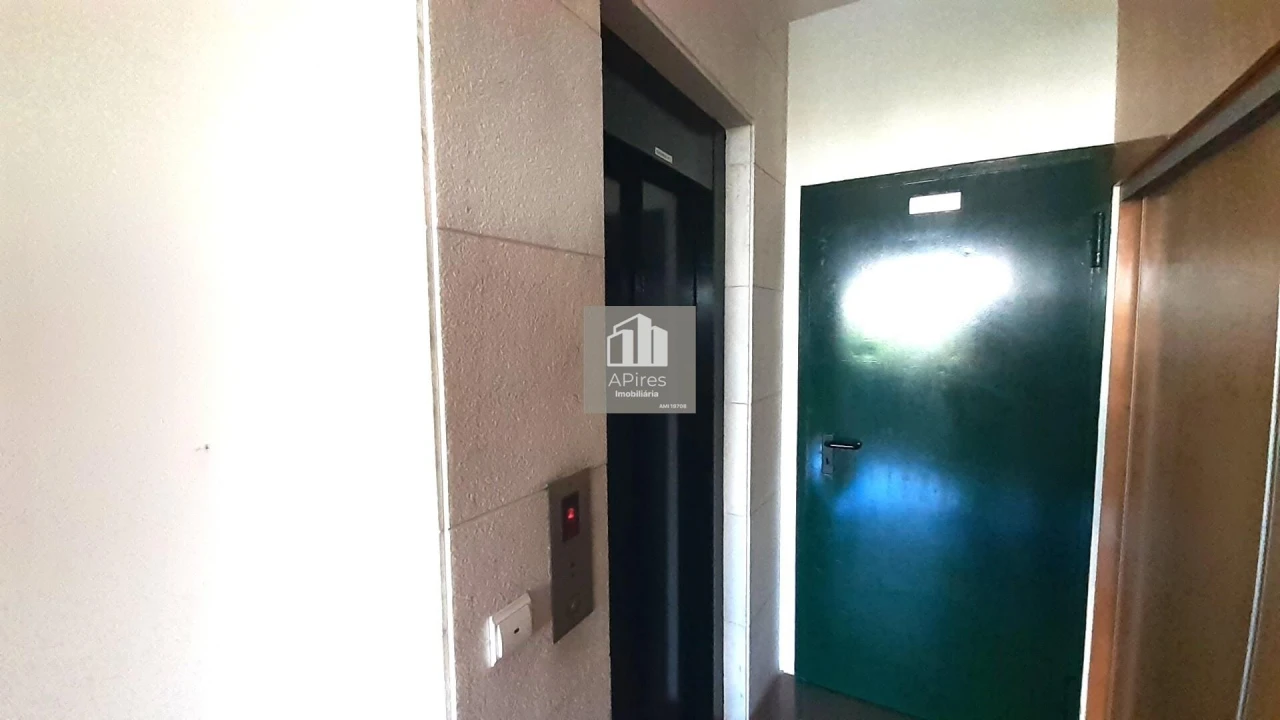 Apartamento T3 para Venda em Laranjeiro e Feijó Foto 37