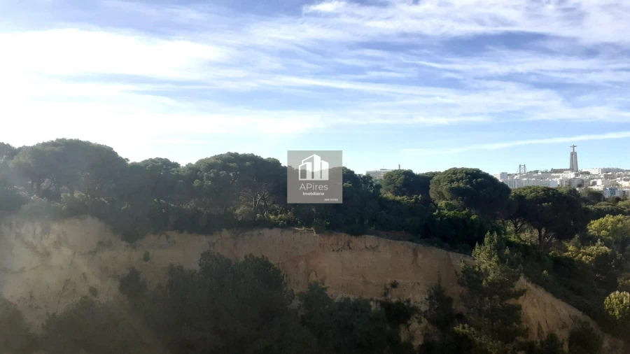 Apartamento T3 para Venda em Laranjeiro e Feijó Foto 39