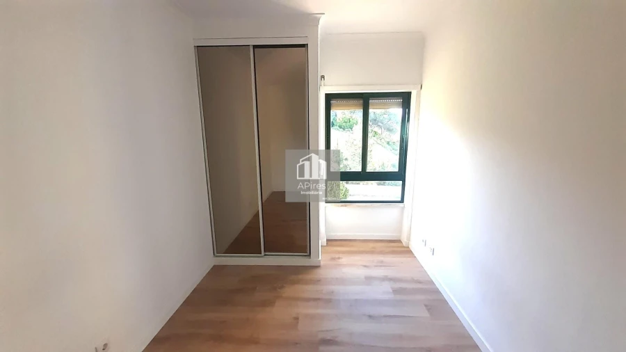Apartamento T3 para Venda em Laranjeiro e Feijó Foto 17