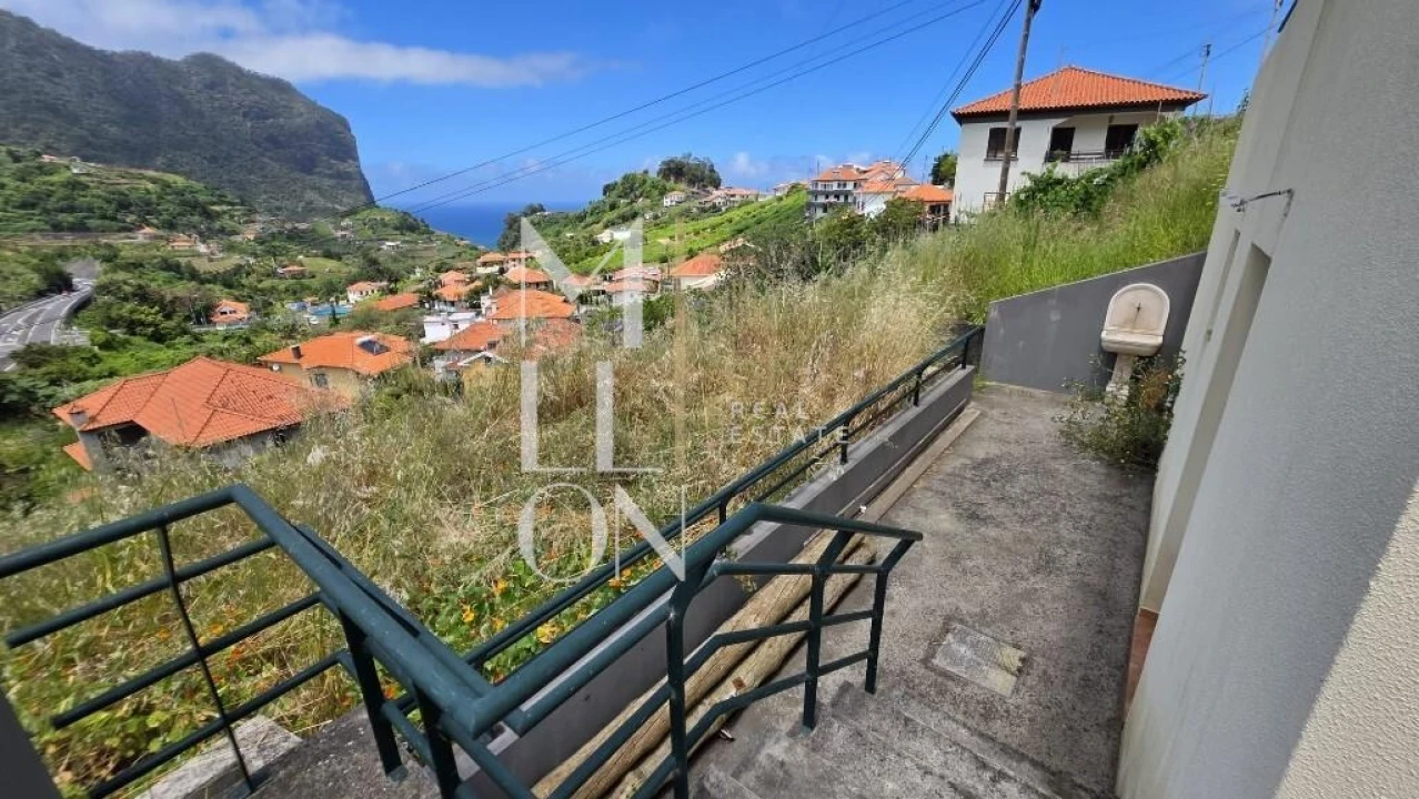 Terreno para Venda em Porto da Cruz Foto 2