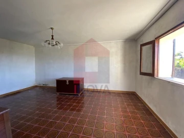 Moradia T4 para Venda em Azias
