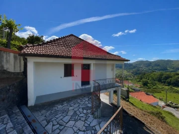 Moradia T4 para Venda em Azias