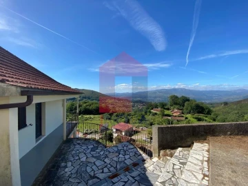 Moradia T4 para Venda em Azias