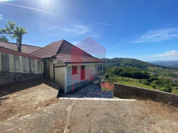 Moradia T4 para Venda em Azias