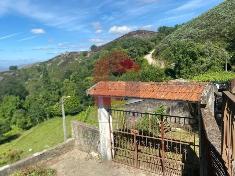 Moradia T4 para Venda em Azias Foto 16