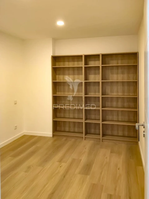 Apartamento T3 para Venda em Delães