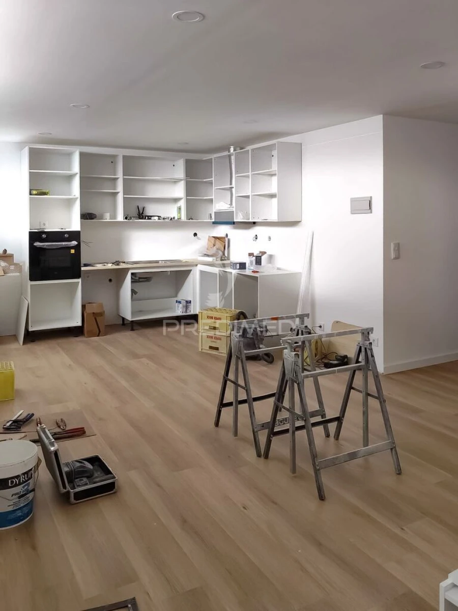 Apartamento T3 para Venda em Delães Foto 5