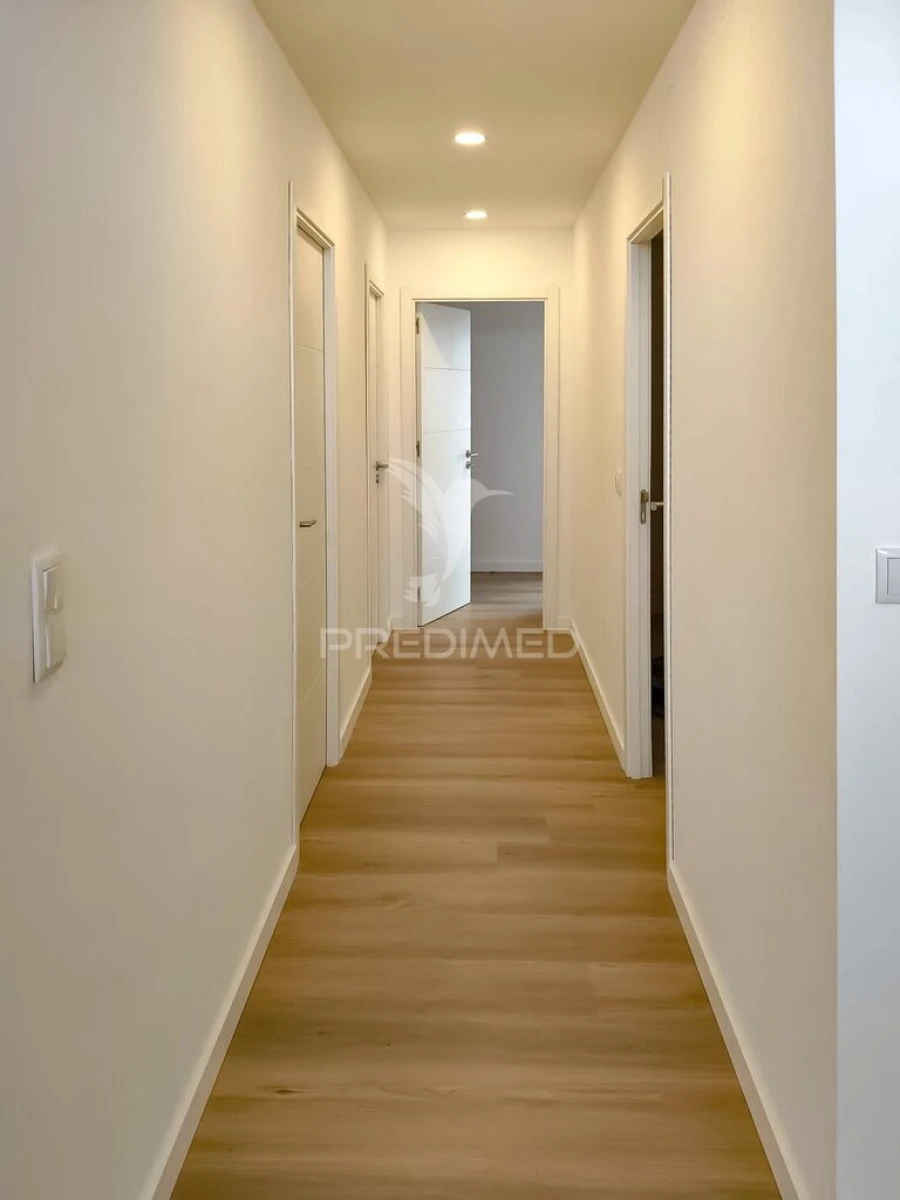 Apartamento T3 para Venda em Delães Foto 15