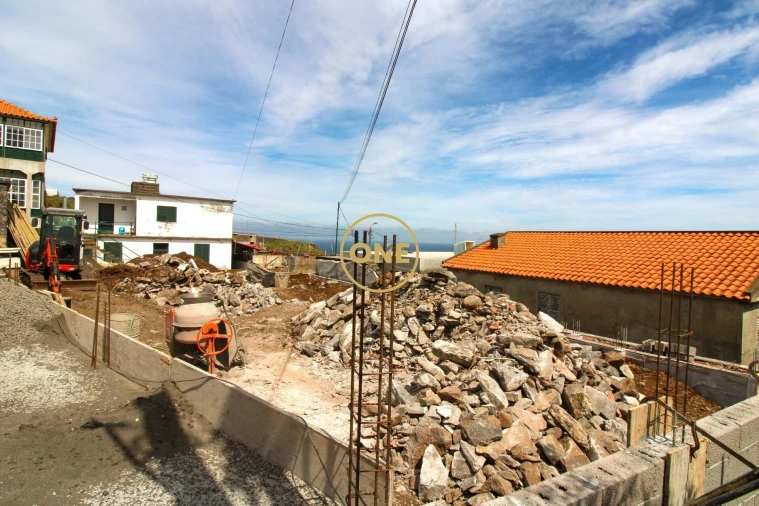 Moradia T3 para Venda em Caniço Foto 10