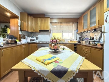 Moradia T3 para Venda em Oiã