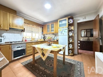 Moradia T3 para Venda em Oiã