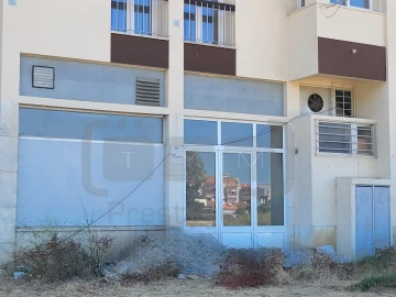 Loja para Arrendamento em São João Baptista e Santa Maria dos Olivais