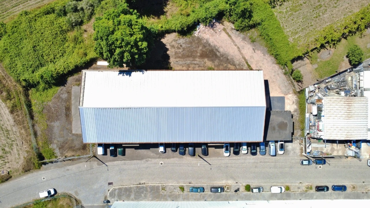 Armazém para Venda em Castêlo da Maia Foto 5