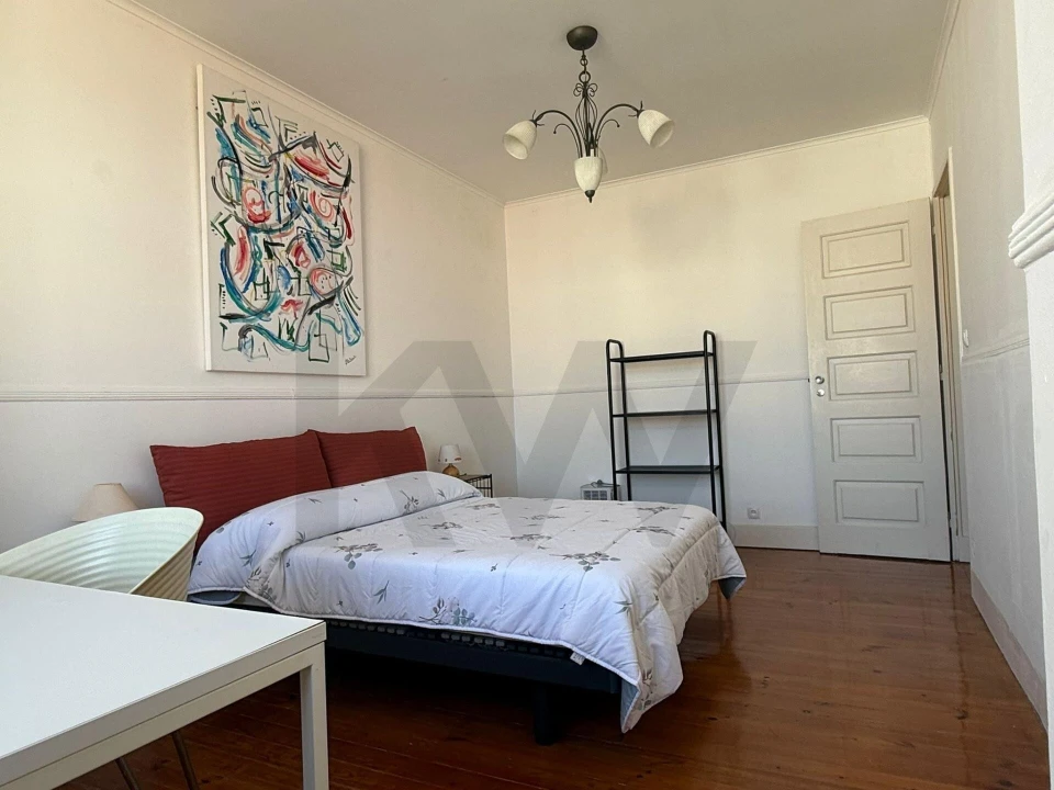 Apartamento T5 para Arrendamento em Campo de Ourique Foto 9