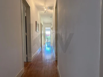 Apartamento T5 para Arrendamento em Campo de Ourique