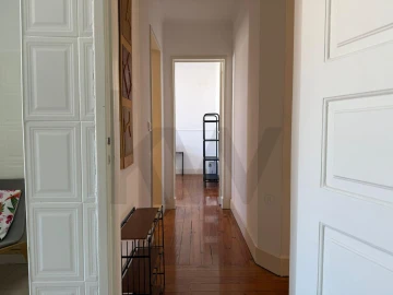 Apartamento T5 para Arrendamento em Campo de Ourique