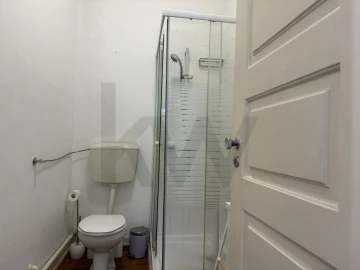 Apartamento T5 para Arrendamento em Campo de Ourique