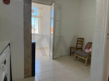 Apartamento T5 para Arrendamento em Campo de Ourique