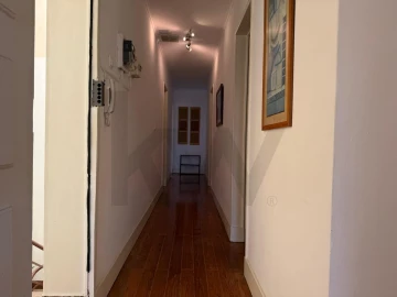 Apartamento T5 para Arrendamento em Campo de Ourique