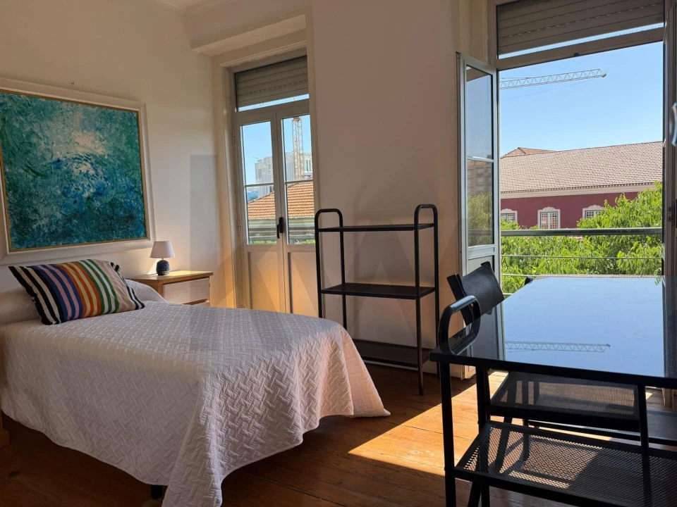 Apartamento T5 para Arrendamento em Campo de Ourique Foto 1