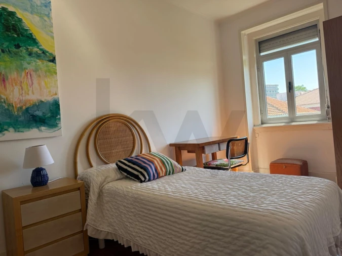 Apartamento T5 para Arrendamento em Campo de Ourique Foto 5