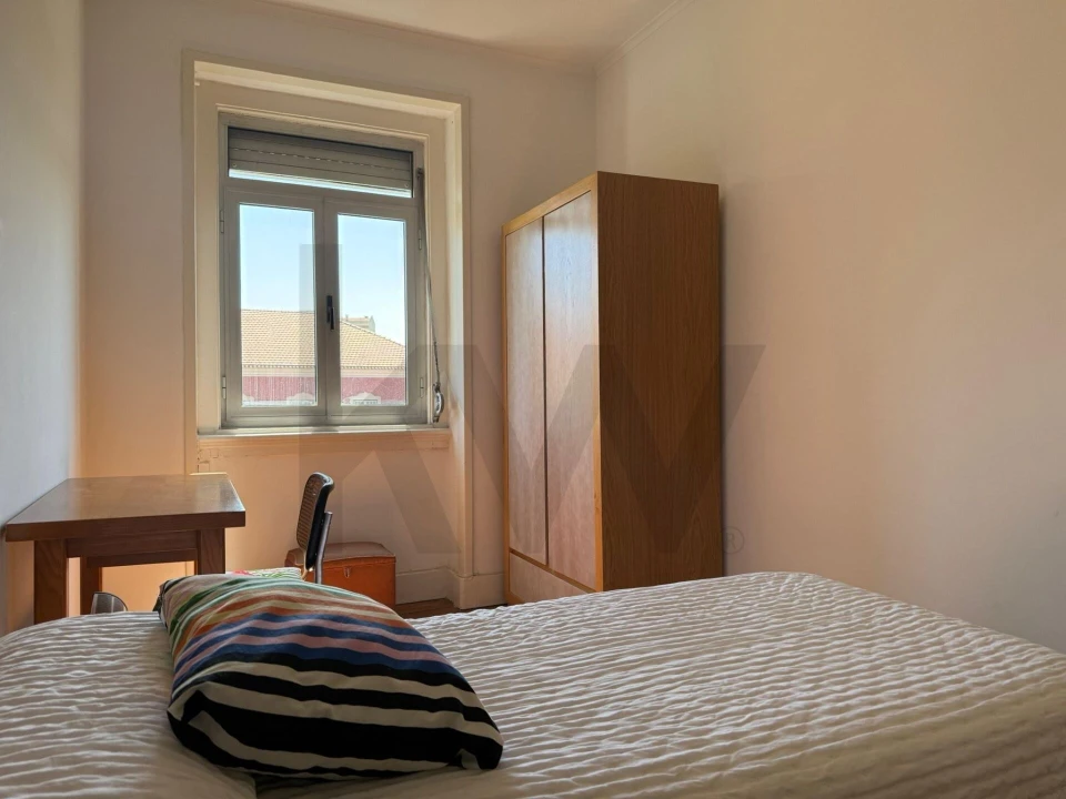 Apartamento T5 para Arrendamento em Campo de Ourique Foto 6