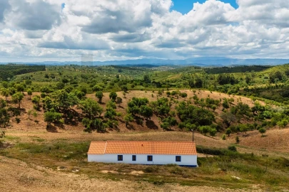 Moradia T3 para Arrendamento em Luzianes-Gare