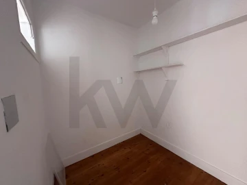 Apartamento T5 para Venda em Campolide