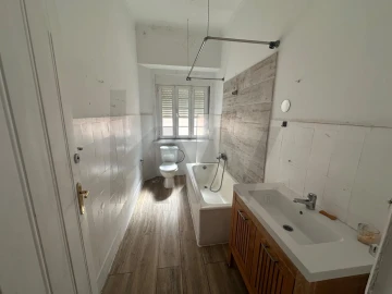 Apartamento T5 para Venda em Campolide
