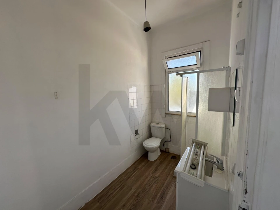Apartamento T5 para Venda em Campolide Foto 21