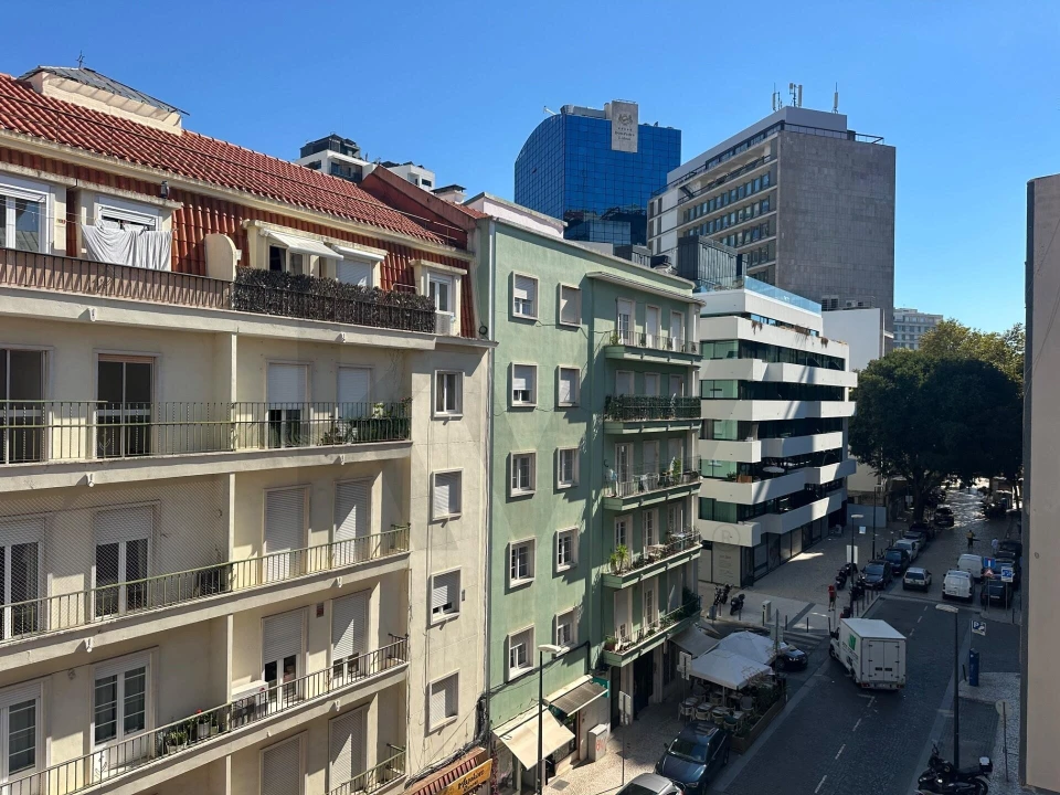 Apartamento T5 para Venda em Campolide Foto 29