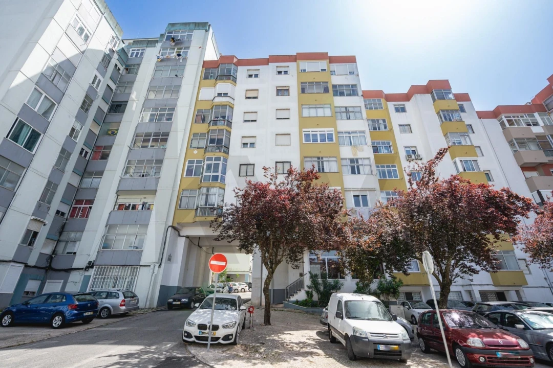Apartamento T3 para Venda em Alfragide Foto 21