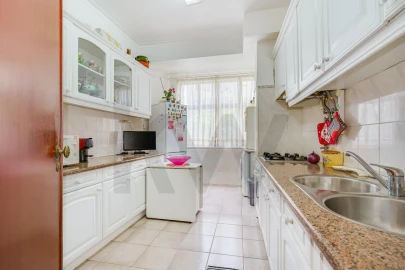 Apartamento T3 para Venda em Alfragide
