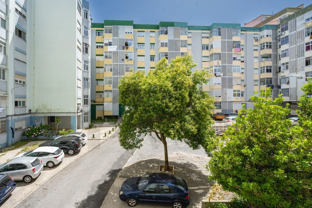 Apartamento T3 para Venda em Alfragide Foto 24