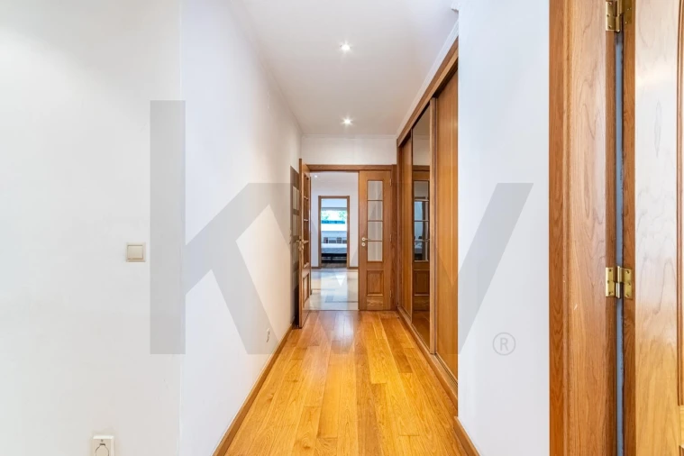 Apartamento T4 para Arrendamento em Parque das Nações Foto 2