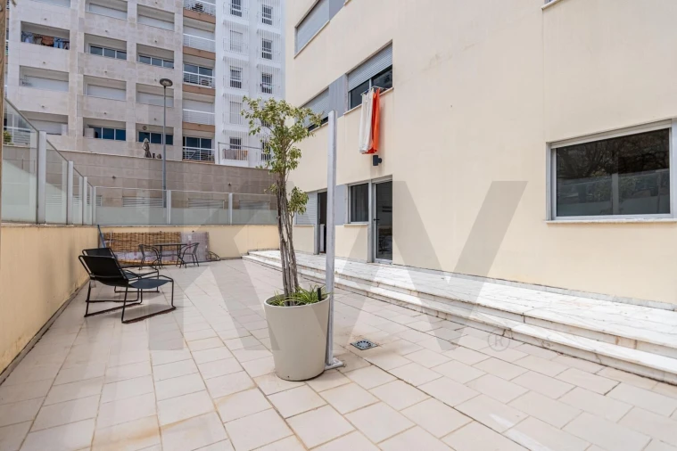 Apartamento T4 para Arrendamento em Parque das Nações Foto 15