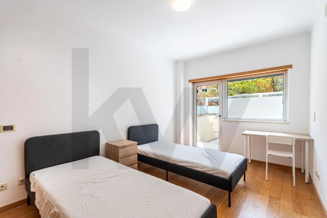 Apartamento T4 para Arrendamento em Parque das Nações Foto 4