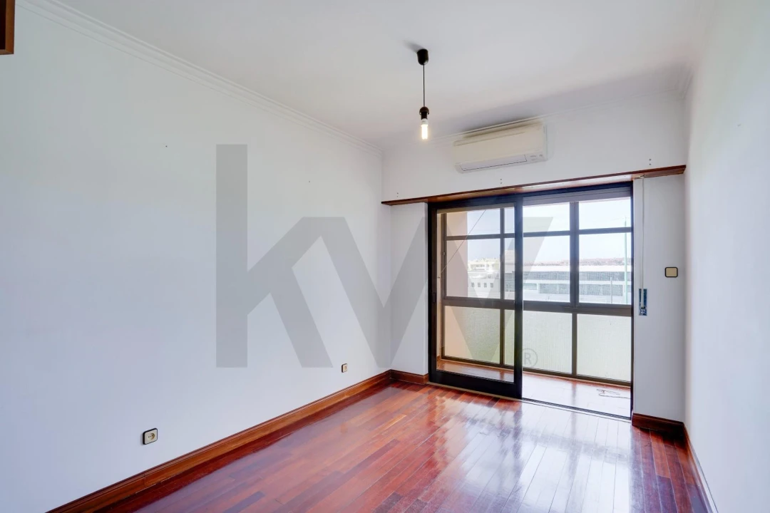 Apartamento T3 para Venda em Cascais e Estoril Foto 17