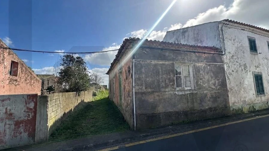 Moradia T3 para Venda em Arrifes