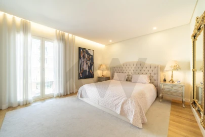 Apartamento T4 para Venda em Porto Salvo