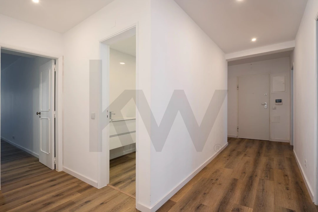 Apartamento T3 para Arrendamento em Faro (Sé e São Pedro) Foto 22