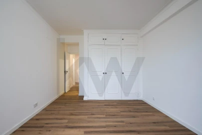 Apartamento T3 para Arrendamento em Faro (Sé e São Pedro)