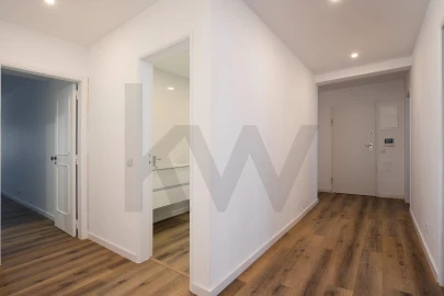 Apartamento T3 para Arrendamento em Faro (Sé e São Pedro)